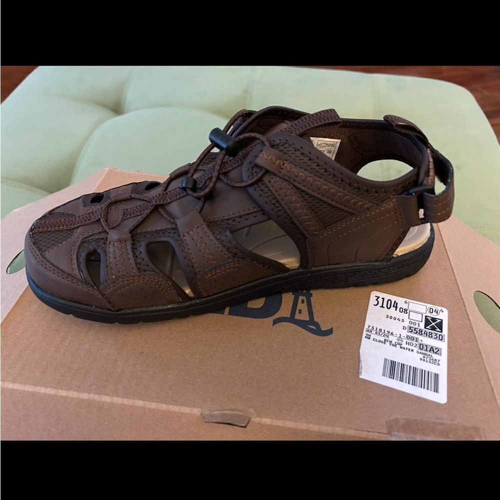 New!  Lands’ End Size 9.5 Wide - Men’s Closed Toe Water Sandal - new in box NIB